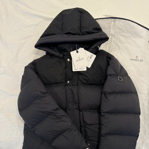 Moncler Mussala Short Down Jacket Size 5 Black